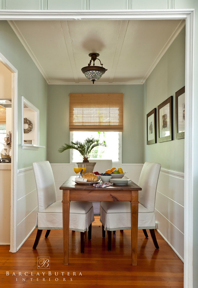 Breakfast Nook. Small Breakfast Nook Ideas. Breakfast Nook Paint Color. Breakfast Nook Decor. Breakfast Nook Furniture. #BreakfastNook #SmallBreakfastNook Barclay Butera Interiors.