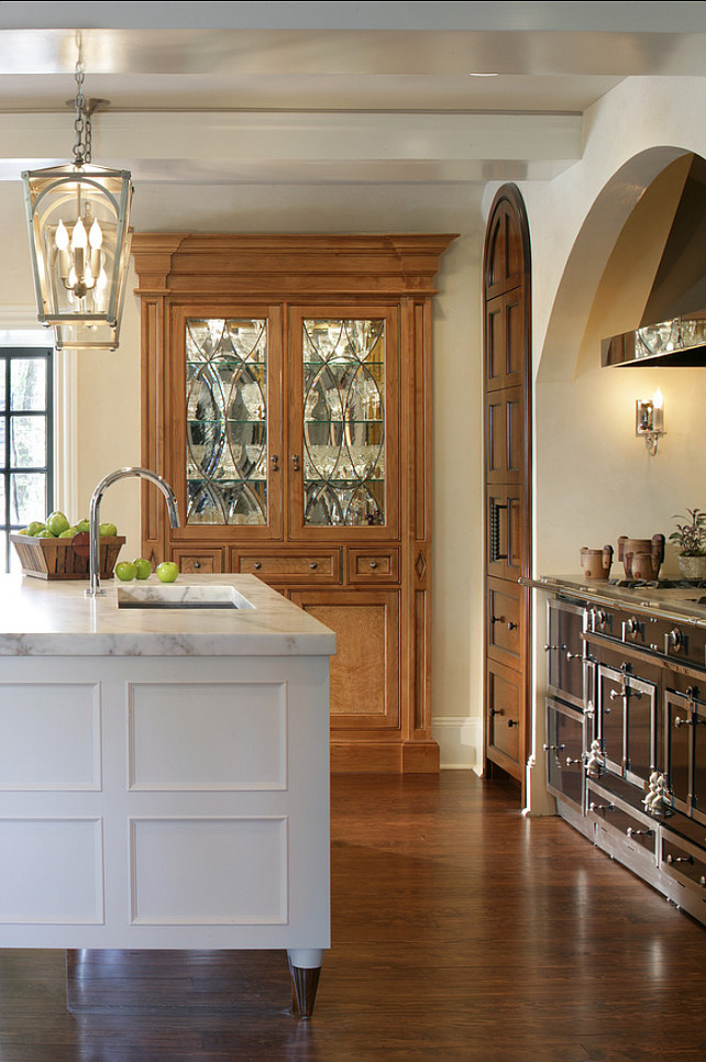 French White Kitchen Design - Home Bunch Interior Design Ideas