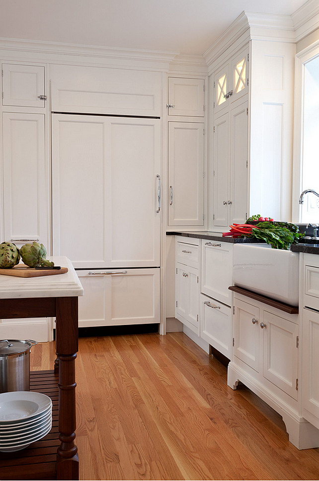 Classic Christopher Peacock cabinetry kitchen design. #ChristopherPeacock #Kitchen #cabinetry Dalia Kitchen Design