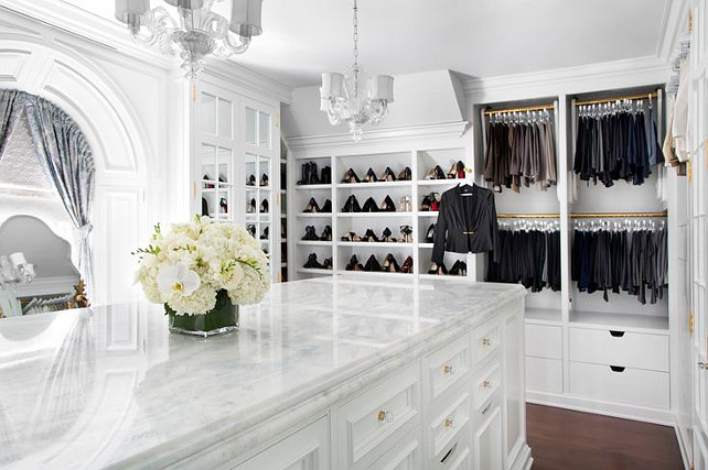 Closet. Closet with Island. Walk-in Closet. Closet Cabinet #Closet #ClosetIsland #ClosetCabinet Brooks & Falotico