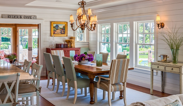 Coastal Dining room with turquoise decor. #DiningRoom #Coastal Polhemus Savery DaSilva Architects Builders.