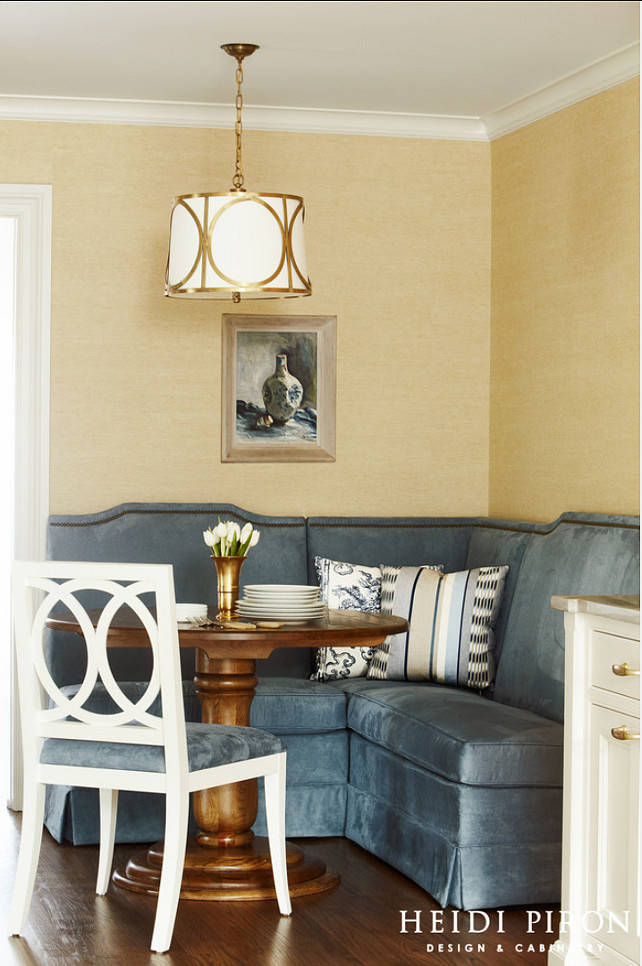 Eating Nook. Inspiring eating nook. Eating Nook with Upholstered Nook Bench. #EatingNook