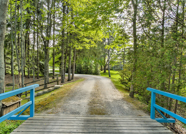 Farmhouse Gate Idea.s Gated Farmhouse. Fence and gate farmhouse #Gate #Farmhouse #Fence Sotheby's Canada.