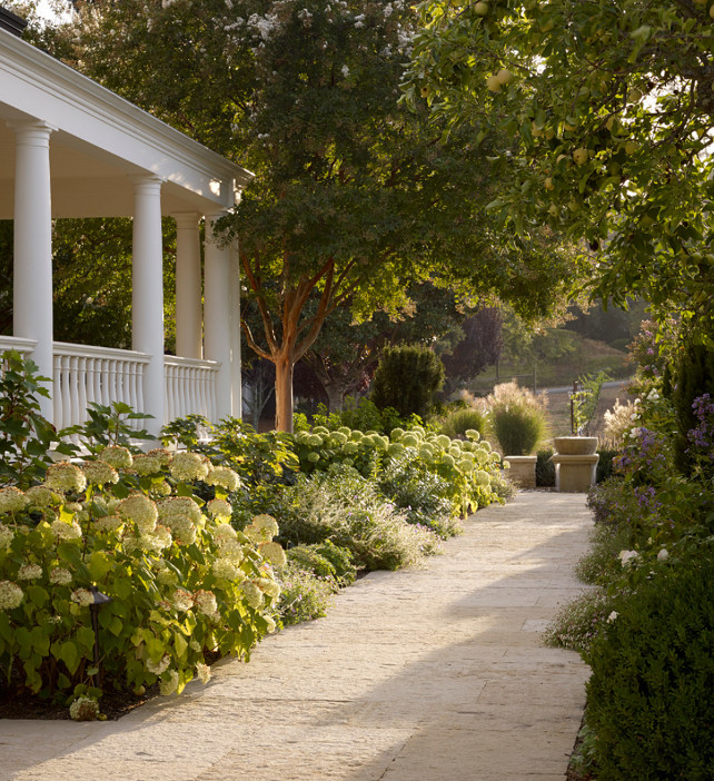 Garden Bed. Garden Bed Ideas. Front Yard Garden Bed Ideas. #GardenBeds #Garden #GardenIdeas #GardenBedIdeas Bevan Associates