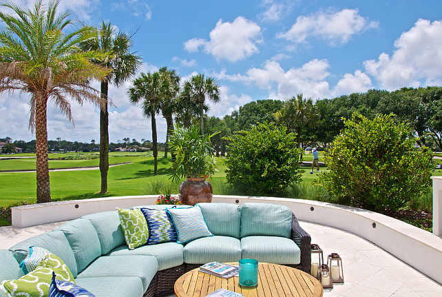 Golf Course. Patio with Golf Course View. How to decorate Golf Course view patios. #GolfCourse #Patio #Decorate Cronk Duch Architecture.