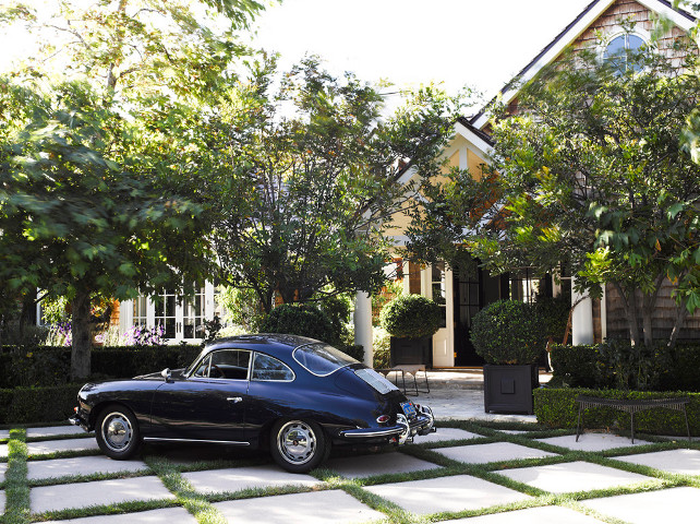 Classic Car, Classic architcture. This is dreamy and so elegant! #Cars 