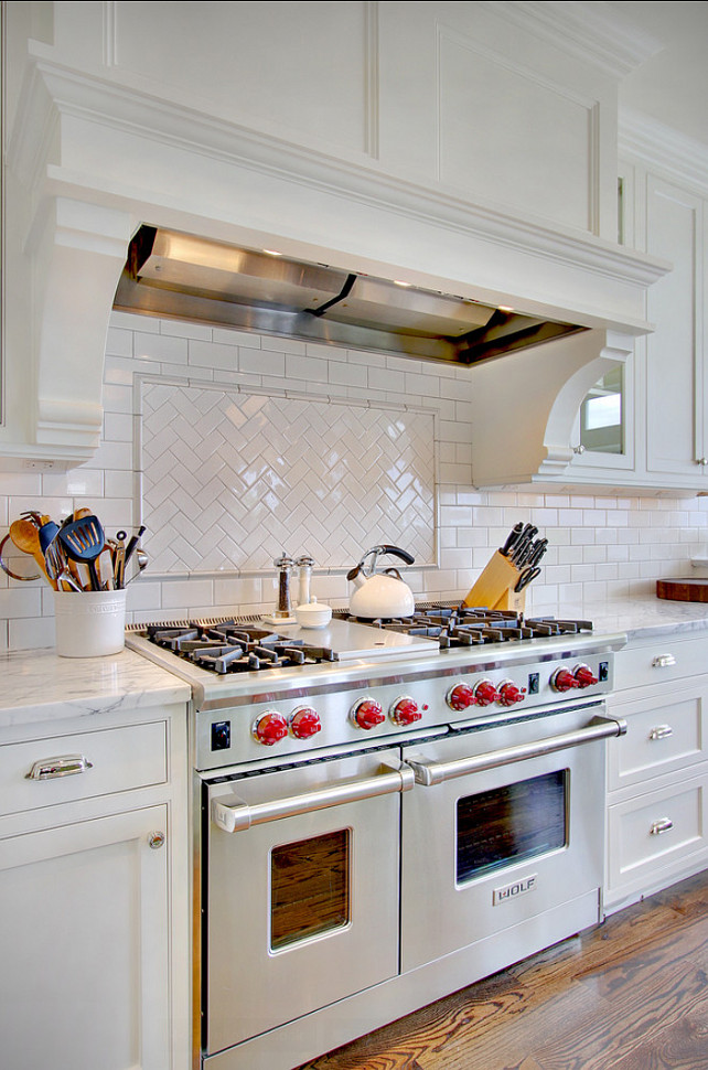 Kitchen Backsplash. Classic white subway tile kitchen backsplash in herringbone pattern. #KitchenBacksplash #Backsplash #Herringbone #SubwayTile