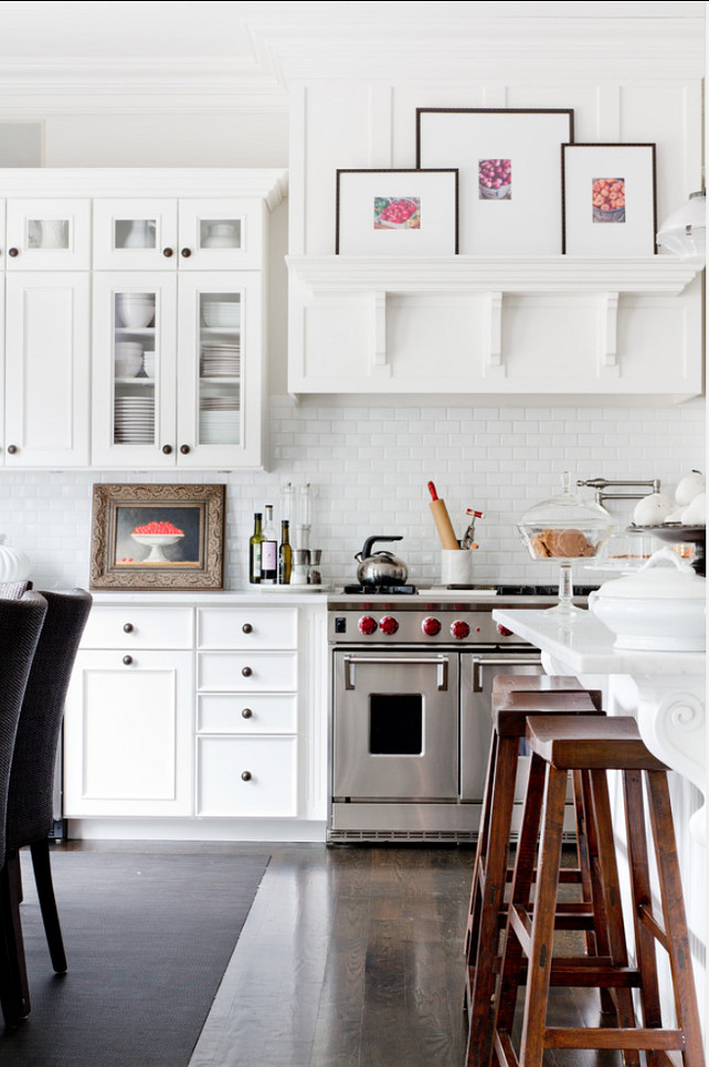 Kitchen Backsplash. Classic white subway tile kitchen backsplash. #KitchenBacksplash #Backsplash