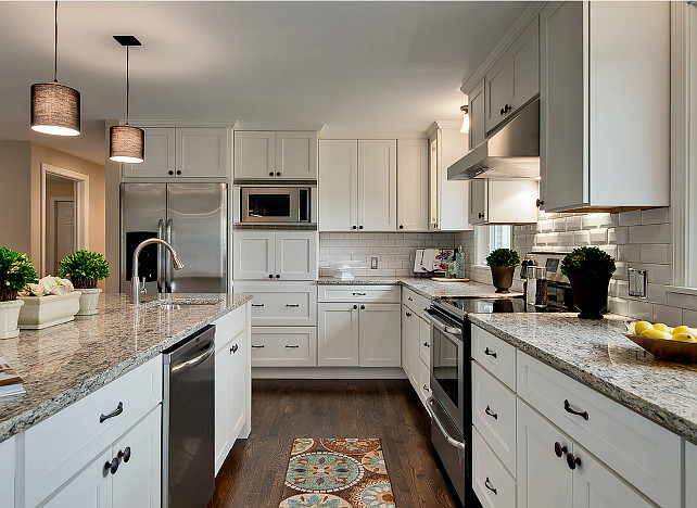 Kitchen with granite countertop. Kitchen granite. White Shaker Kitchen with granite Countertop. #Kitchen #Granite CliqStudios Cabinets