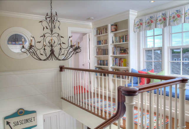 Landing Area. Landing Area Design Ideas. This landing area has great built-ins. #Library #LandingArea #Interiors #Homedecor