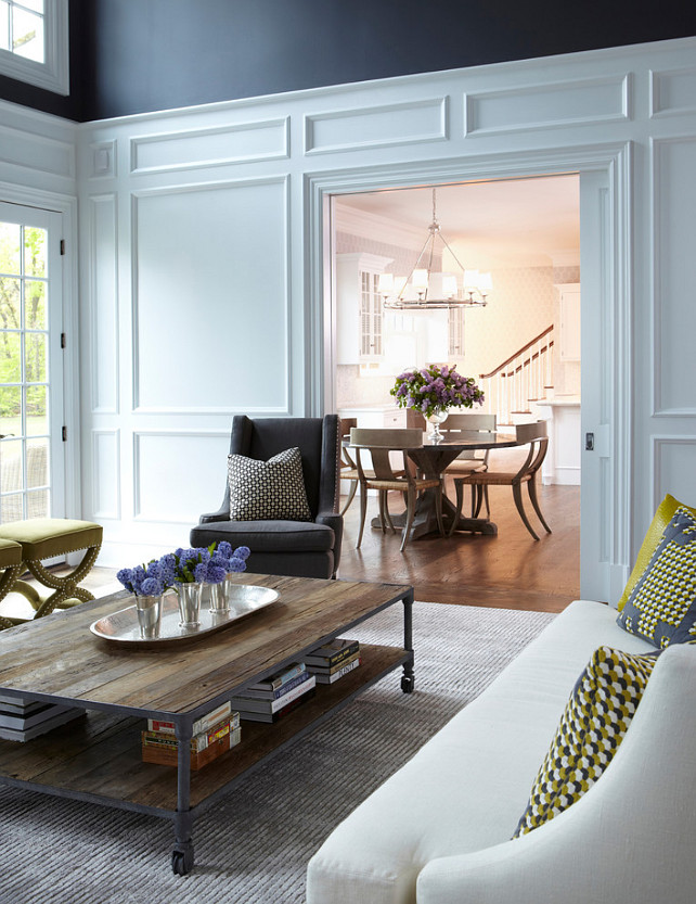 Living Room Interior Design Ideas. Symmetry was used to arrange flanking chairs and sofa. All upholstery goods were covered in linen over shades of creams and grays. #LivingRoom #Inteirios