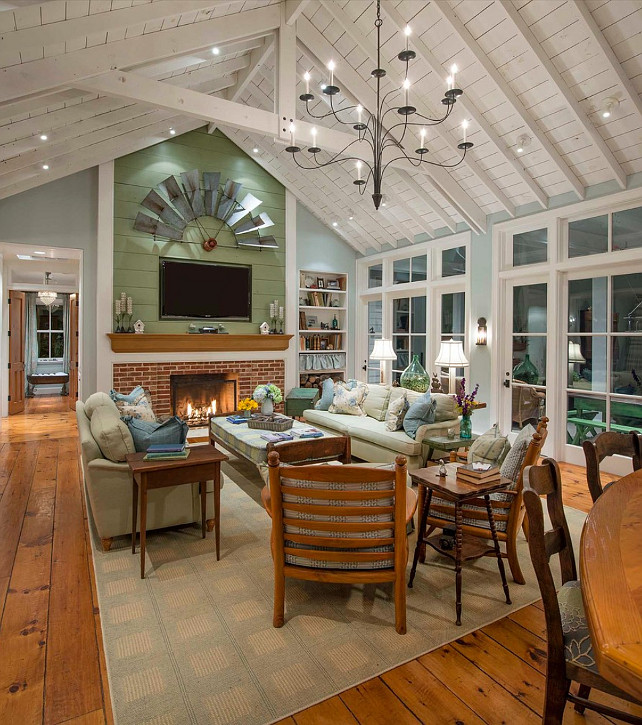 Living Room. Living Room with exposed beams. Living Room with exposed ceiling beams. #LivingRoom #ExposedBeams #ExposedCeilingBeams