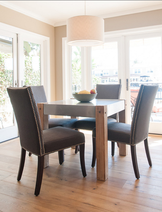 Eating Nook. Simple eating nook decor. I love the zink table. #EatingNook #EatingArea #DiningArea