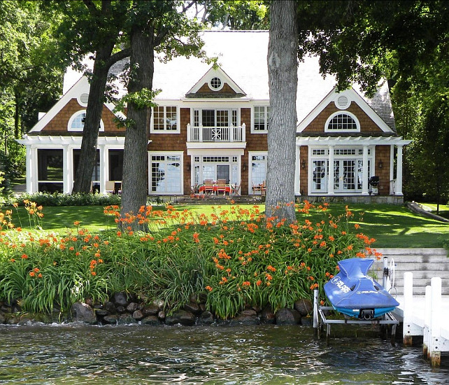 Backyard Ideas. This is a dreamy backyard #Backyard