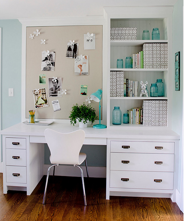 Message Board. Home Office with built-in desk and bularp message board. #MessageBoard #HomeOffice Kristina Crestin Design.