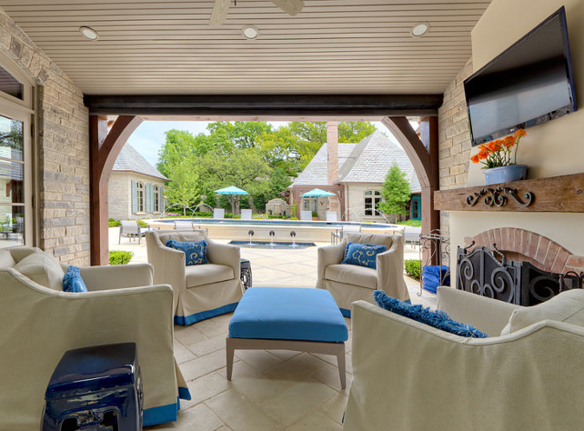 Outdoor Living Room Ideas. Outdoor Living Room Furniture. Outdoor Living Room Fireplace. Outdoor furniture is by Janus et Cie. #OutdoorFurniture #OutdoorLivingRoom Harold Leidner Landscape Architects