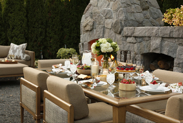 Outdoor table ideas. Backyard with outdoor area. Nifelle Design - Fine Interiors.