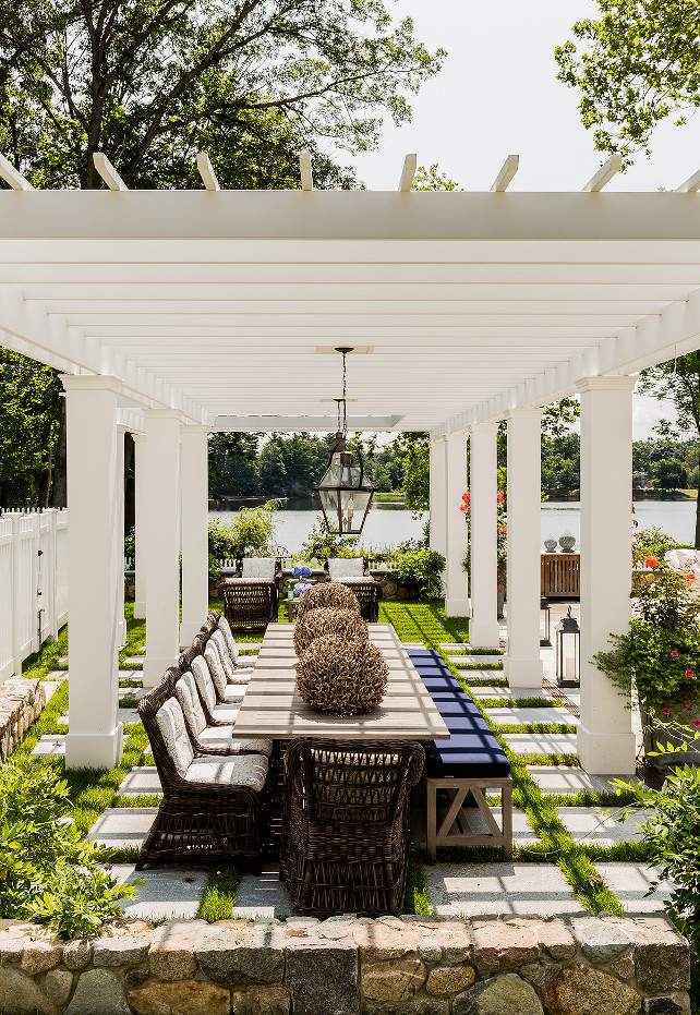 Pergola. White Pergola. Backyard with white pergola. #Pergola #WhitePergola #Backyard Brookes and Hill Custom Builders.