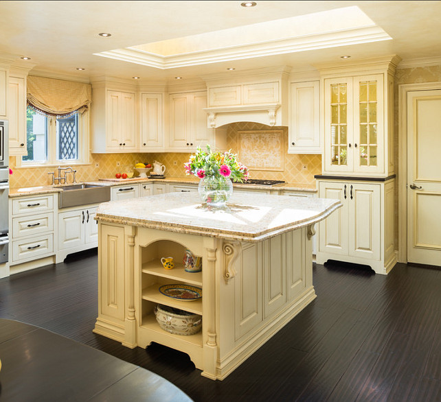 Kitchen. Traditional Kitchen Design Ideas. I really like the traditional design of the cabinets and the overall look of this kitchen. #TraditionalKitchen #KitchenDesign #TraditionalInteriors