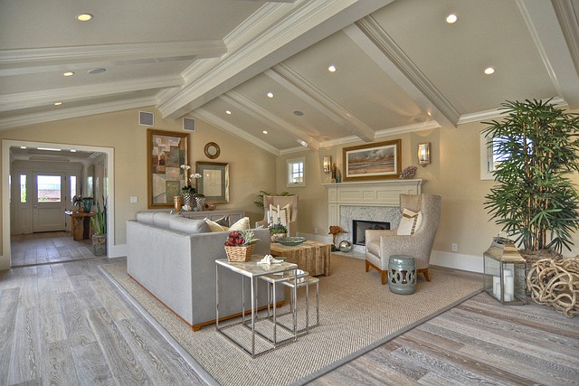 Ranch Style Home Interior Design Ideas - Bathroom Beige Coastal Designs