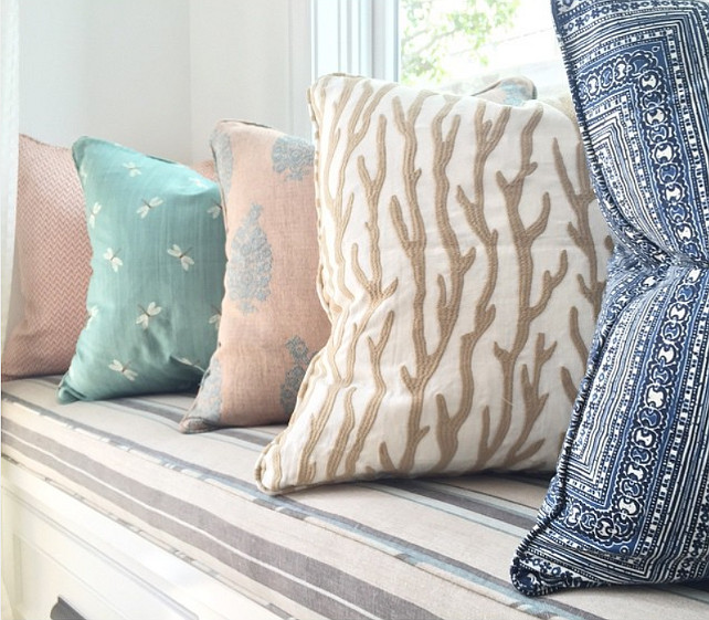 Pillows. Window Seat Pillow Combination Ideas. Blackband Design.