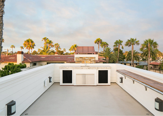 Rooftop deck. Roof Deck. Roof deck with bar. #RoodDeck #Rooftop