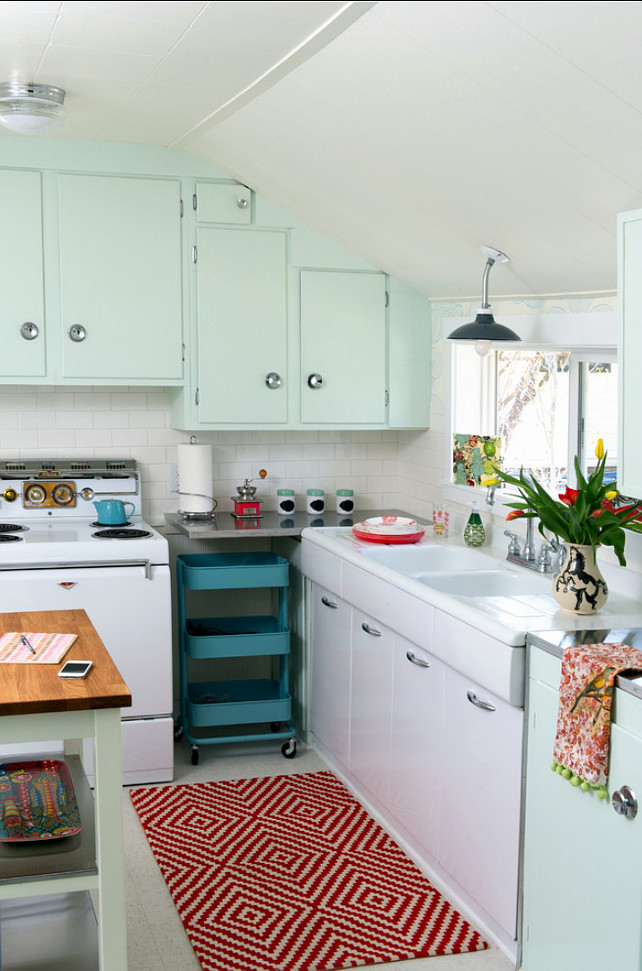 39 Kitchen Island Ideas With Storage - DigsDigs