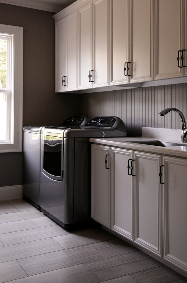 Laundry Room Countertop. Silver Birch Corian Laundry Room Countertop. #LaundryRoomCountertop #SilverBirchCorian #CorianCountertop CR Home Design K&B (Construction Resources)
