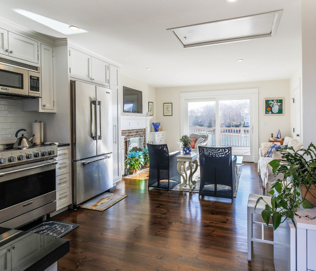 Small Kitchen Layout. Small Kitchen Layout Ideas. Ideas for Small Kitchen Layout. #SmallKitchenLayout #SmallKitchen #Layout #KitchenLayout Sotheby's Homes.