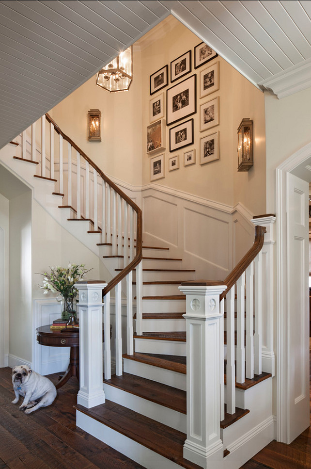 Staircase. Inspiring Photo Wall gallery. #Staircase #PhotoWall