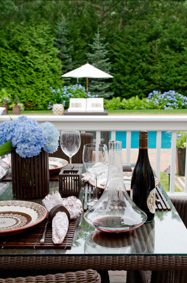 Table Setting Ideas. Easy outdoor table setting ideas. #TableSetting #TableDecor