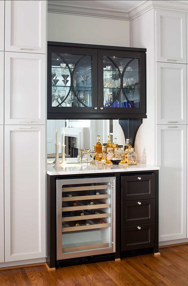 TerraCotta Properties. Kitchen Cabinetry. Juxtaposition of white and dark cabinets in this kitchen is very interesting. #Kitchen #Cabinetry #KitchenCabinet