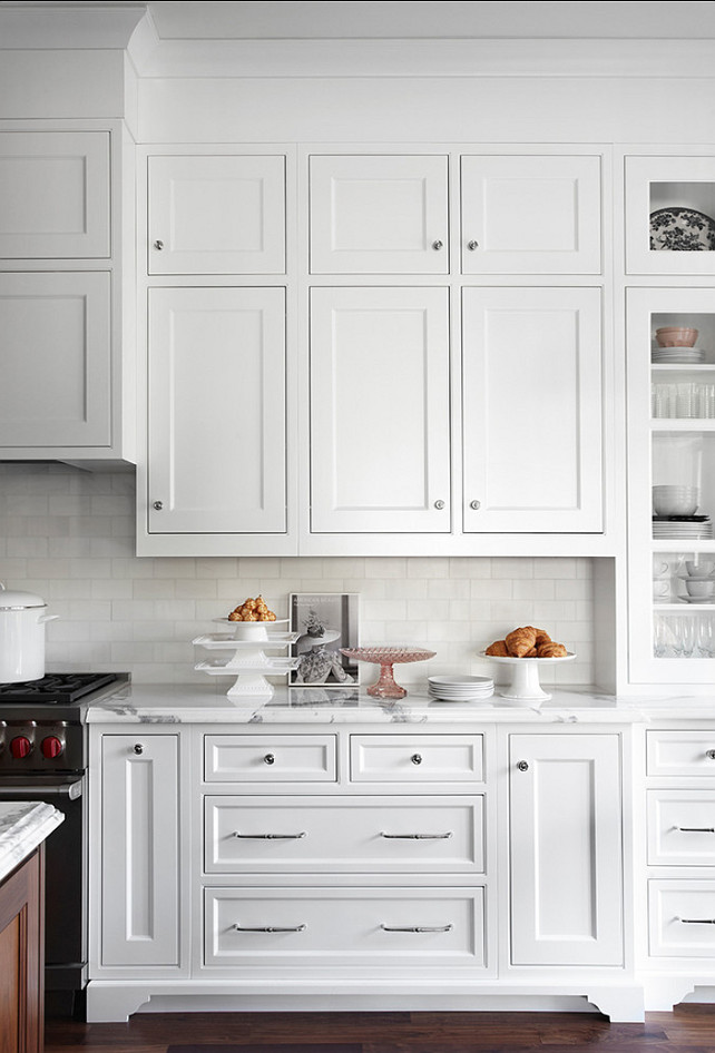 Kitchen Cabinet Design. Kitchen cabinet with clean lines and beautiful millwork. This kitchen is a winner! #KitchenCabinet #KitchenDesign #Cabinetry