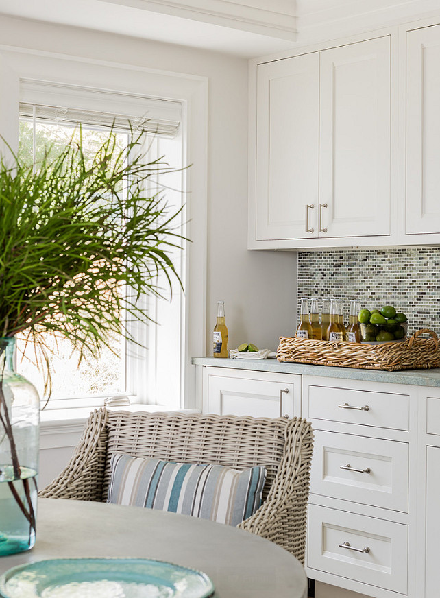 White Cabinet Design Ideas. White Kitchen Cabinet. #WhiteKitchenCabinet #WhiteKitchenCabinetIdeas Anita Clark Design.