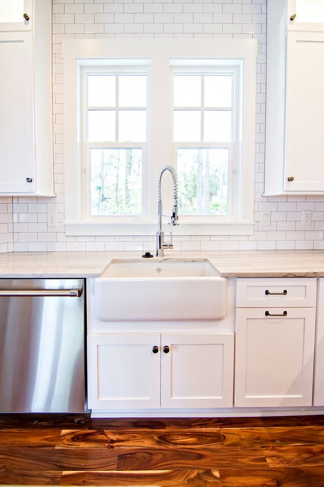 White Subway Tile Backsplash White Subway Tiles from counter to ceiling. #WhiteSubwayTileBacksplash Glenn Layton Homes