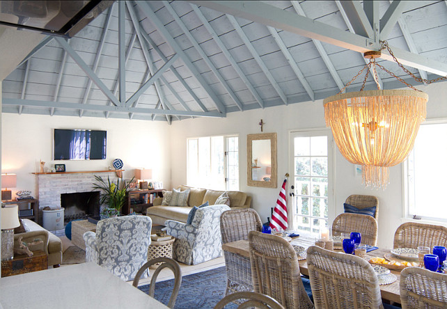 Beach Cottage With Beautiful Coastal Interiors Home Bunch